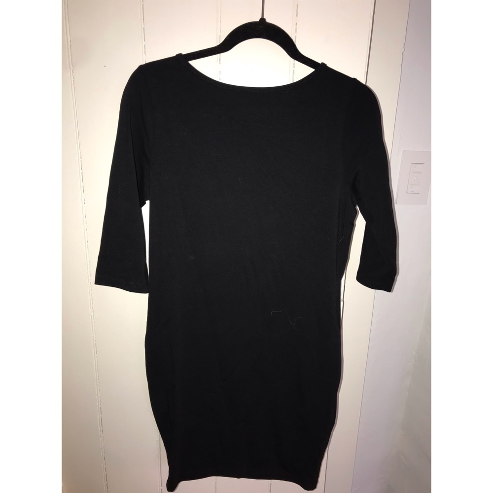 Women’s black body con dress - NWT!
